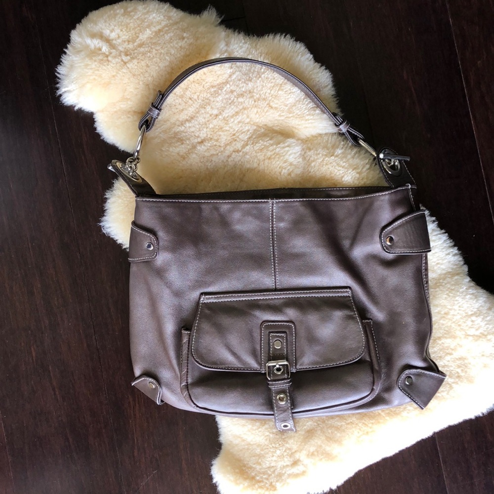 Perlina Leather Shoulder Bag